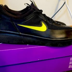 Nike SB Nyjah Free 2 black/cyber color way